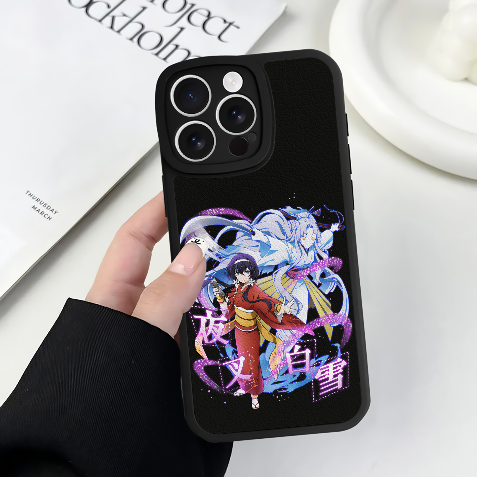 （画像用） 文豪ストレイドッグス Bungo Stray Dogs 【iPhone 16シリーズ対応】シリコンスマホケース（レザー調） 材質：シリコン
